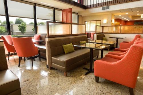 Hotel Drury Inn & Suites Charlotte University Place