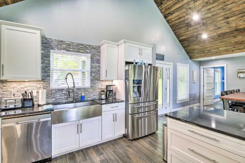 Luxe Lake Norris Home With Private Dock And Grill