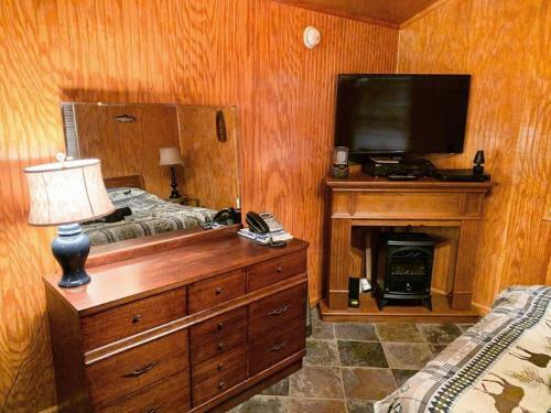 Adorable Efficiency Pond Cabin Located Near River
