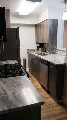 Cozy Downtown High-rise Luxury Apartments