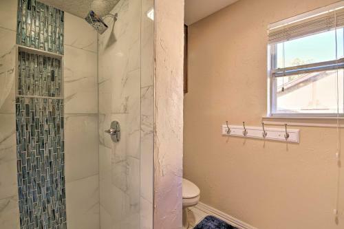 Bedford Digs With Private Pool And Rec Room!