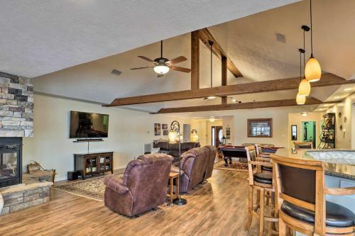 Lakefront Burkeville Gem With Boathouse And Dock!
