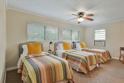 Spacious 4-bedroom Home W/ Beautiful Garden