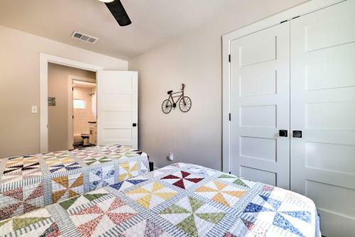 Modern And Colorful Buda Home Near Dtwn Austin!