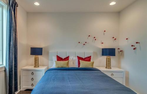 4 Connecting Condos - Sleeps 32 To 36 - Firepits - Garages - Rooftops Decks - Great Views - Security