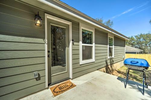Charming Canyon Lake Home - Walk To Boat Ramp