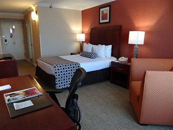 Crowne Plaza Hotel Monroe South Brunswick