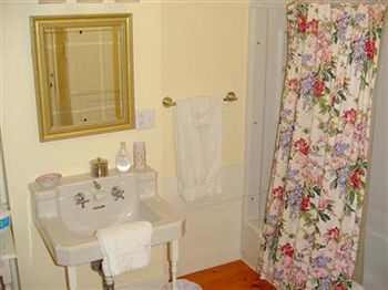 Stephen Clay Homestead Bed And Breakfast