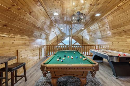 High Expectations - Mountain View, Game Room, Hot Tub
