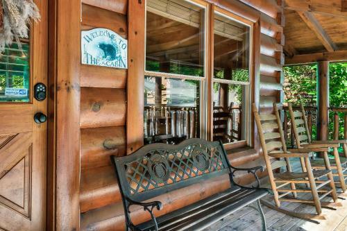 Timberwolf Vista W Hottub Pool Resort View