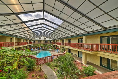 Apartamento Luxury Condo With Balcony, Walk To Beaches!