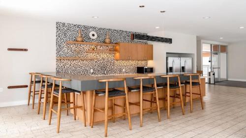 Cozysuites Gorgeous 1br 1ba Apartment Downtown