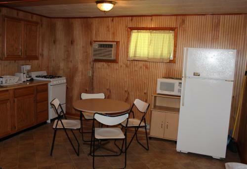 Hotel Flamingo Resort On Lake George