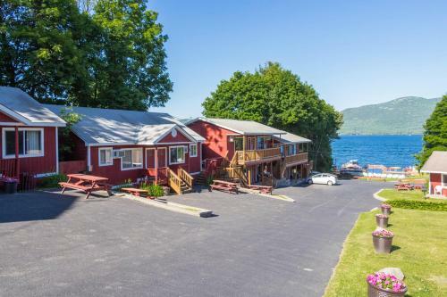 Hotel Flamingo Resort On Lake George