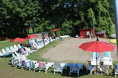 Hotel Flamingo Resort On Lake George