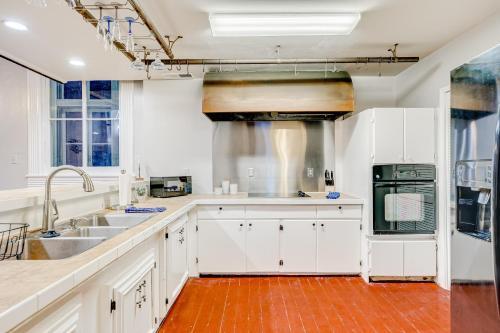 Galveston Historic Strand Lofts