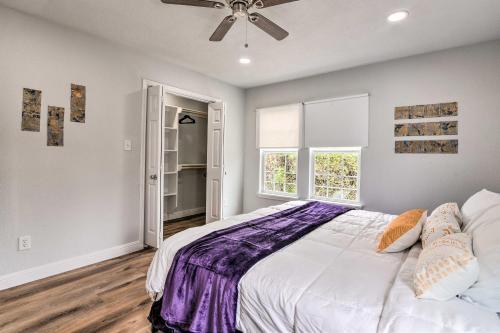 Bright And Airy Galveston Home Less Than 2 Mi To Beach!