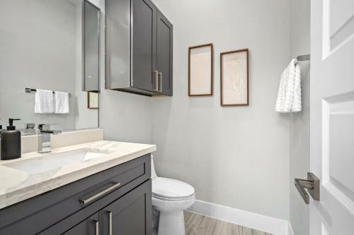 Newly Built! Modern Med Center - 3br Executive Suite
