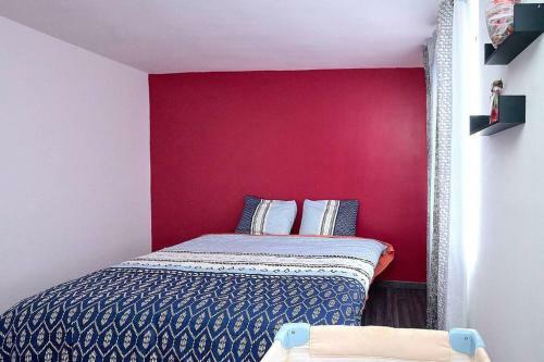 La Jolie Maison King Size Bed Proche de Rouen