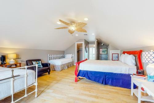 Long Island Village 123 E Scallop Sea Cottage