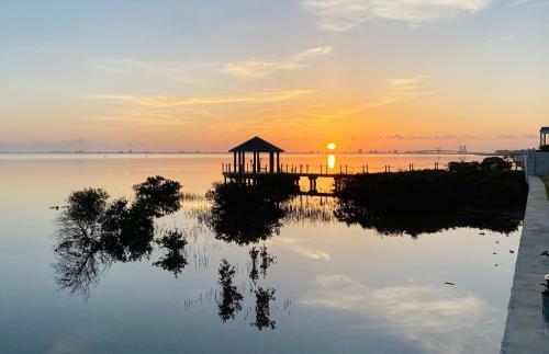 Bayfront Bungalow (10 Mins To South Padre)