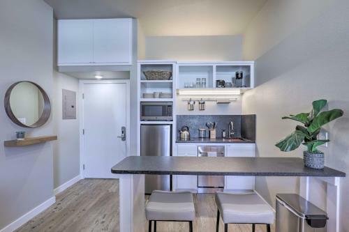 Apartamento Centrally Located San Marcos Unit With Parking!