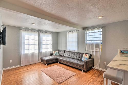 Bright And Breezy Home 4 Blocks To Beach!