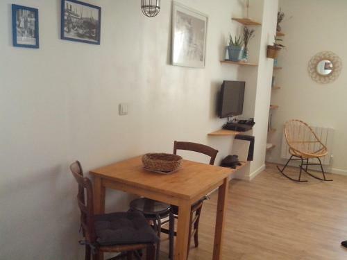 Apartamento Tranquille Au Panier Face � La Mer