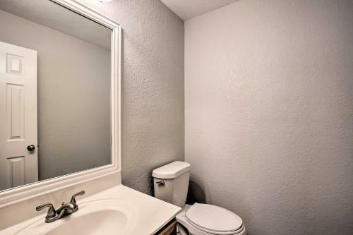 Spacious San Antonio Retreat - 9 Mi To Usta!