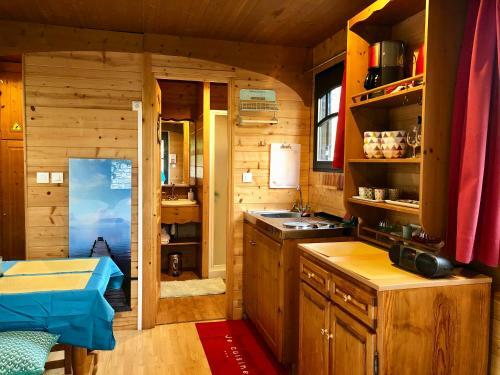 Millygite Roulotte - 4 Seasons Chalet-on-wheels