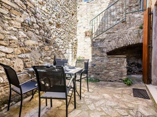 Modern Holiday Home In Minerve With Private Courtyard
