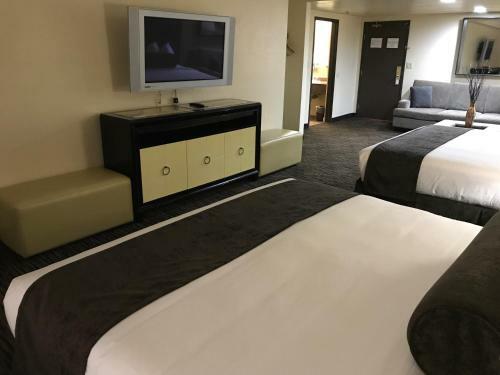 Gold Strike Hotel & Casino