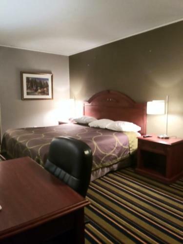 Motel Burton Inn And Suites