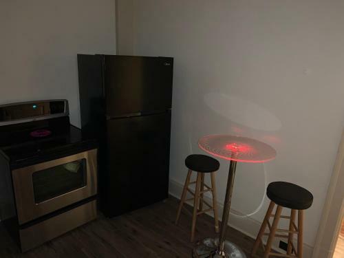Sweet Apartment, Next To Randolph College