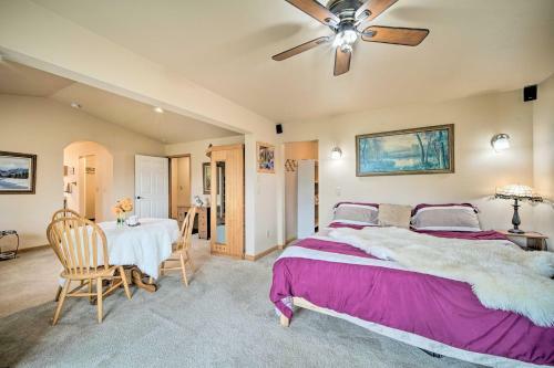Upscale Home With Indoor Sauna On Sunset Pond!