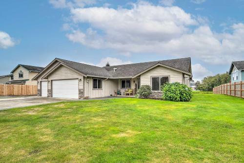 Upscale Home With Indoor Sauna On Sunset Pond!