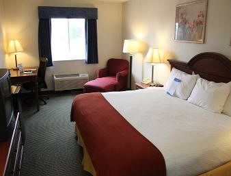Hotel Baymont Inn And Suites Rolla