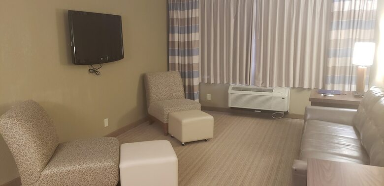 Hotel Doubletree By Hilton St. Louis At Westport