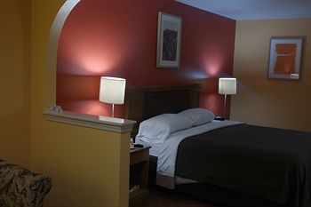 Motel Legacy Inn & Suites