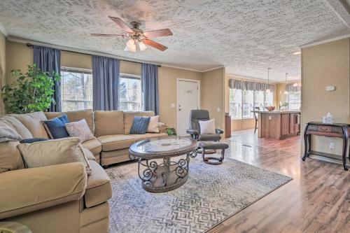 Quiet And Inviting Home With Grill Dogs Welcome!