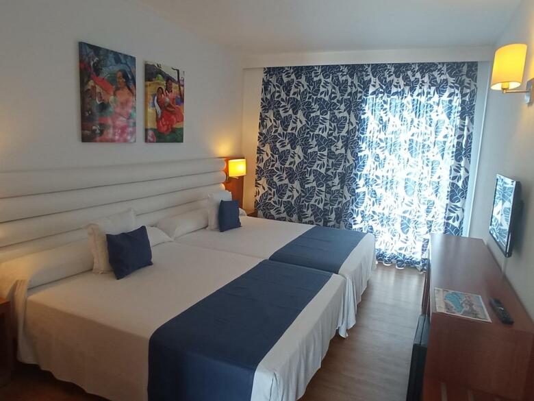 Hotel Tahit� Playa & Suites