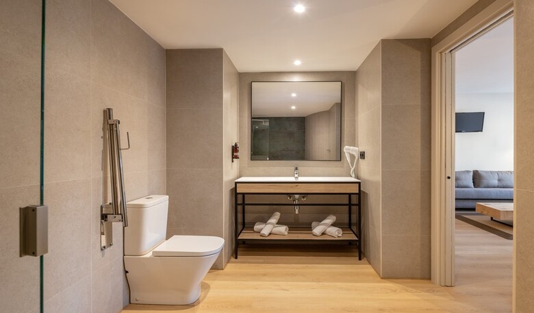Hotel h Top Jadhe