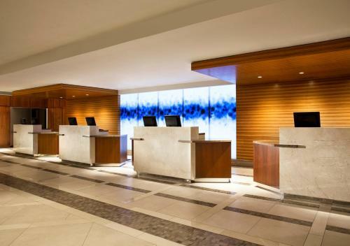 The Westin Crown Center Hotel