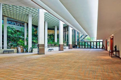 The Westin Crown Center Hotel