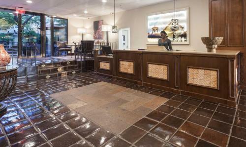 Best Western Plus Seville Plaza Hotel
