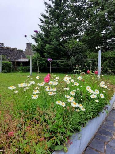 G�te Des 4 Saisons En Broc�liande