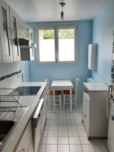 2 Bedrooms Apartment With Parking Paris Neuilly