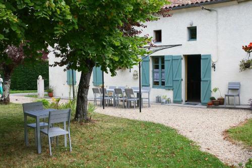 Gite Lumiere - Hameau Calme 8km de Jonzac