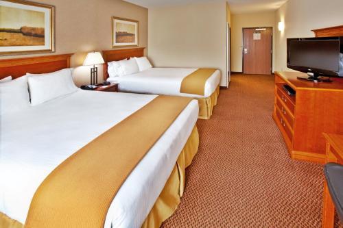 Holiday Inn Express Hotel & Suites Sheldon