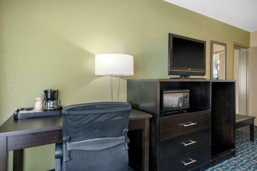 Hotel Quality Inn & Suites And Conference Center